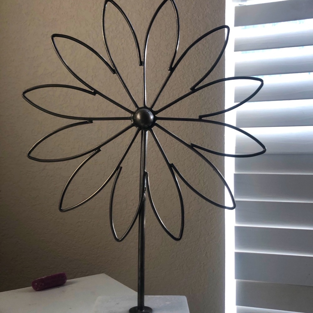 Cute flower accent.